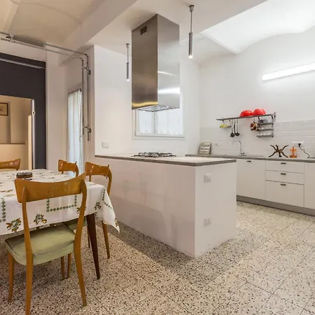 Matteotti House, By Short Holidays Apartament