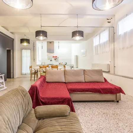 Matteotti House, By Short Holidays Apartment Bologna
