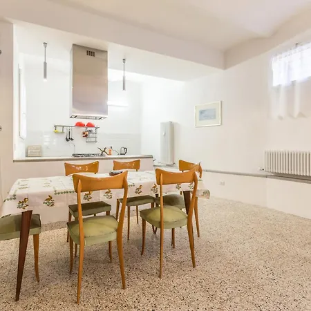 Matteotti House, By Short Holidays *