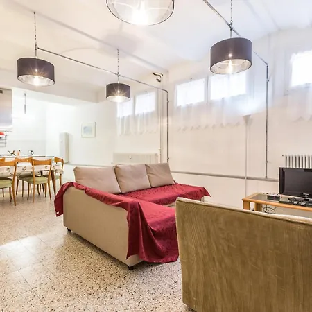 Matteotti House, By Short Holidays Bologna